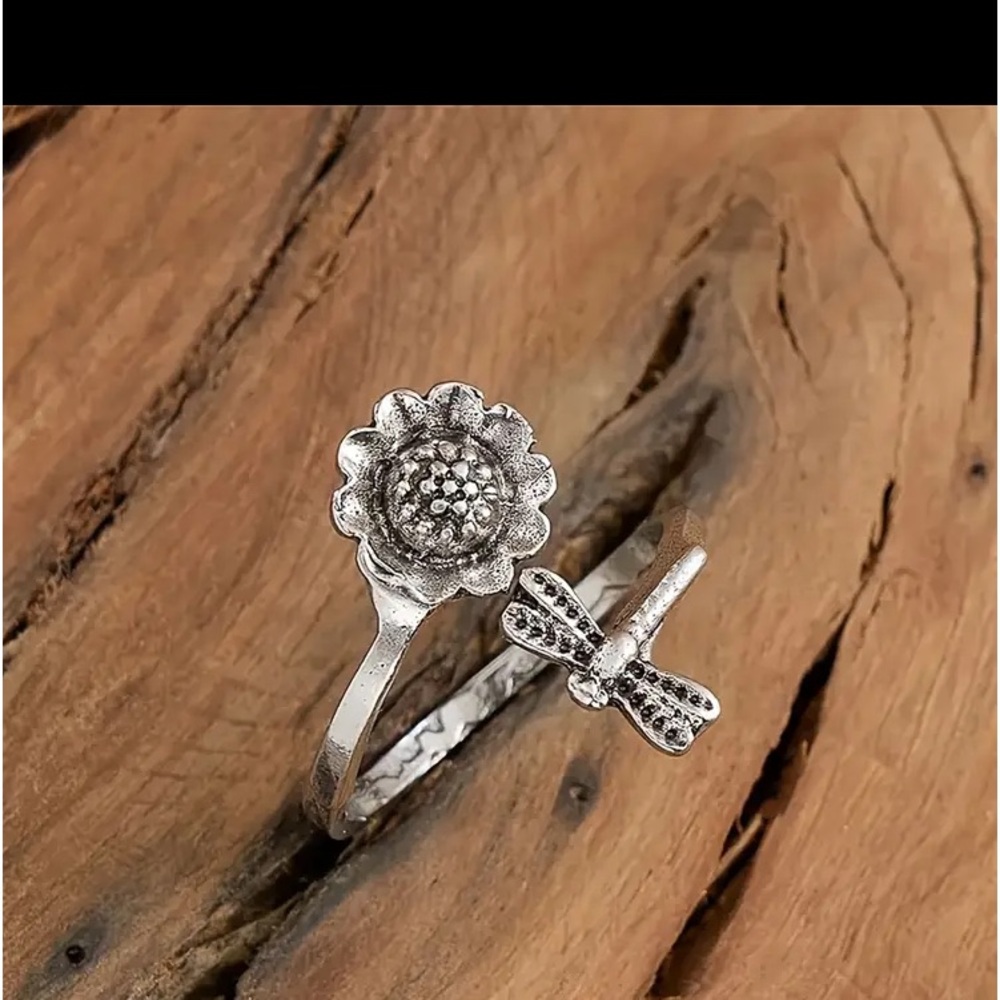 Bohemian Style Adjustable Dragonfly & Sunflower Ring - Silver Plated Zinc Alloy